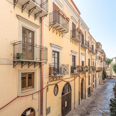 Vetriera 22 Apartment Palermo Bagian luar foto