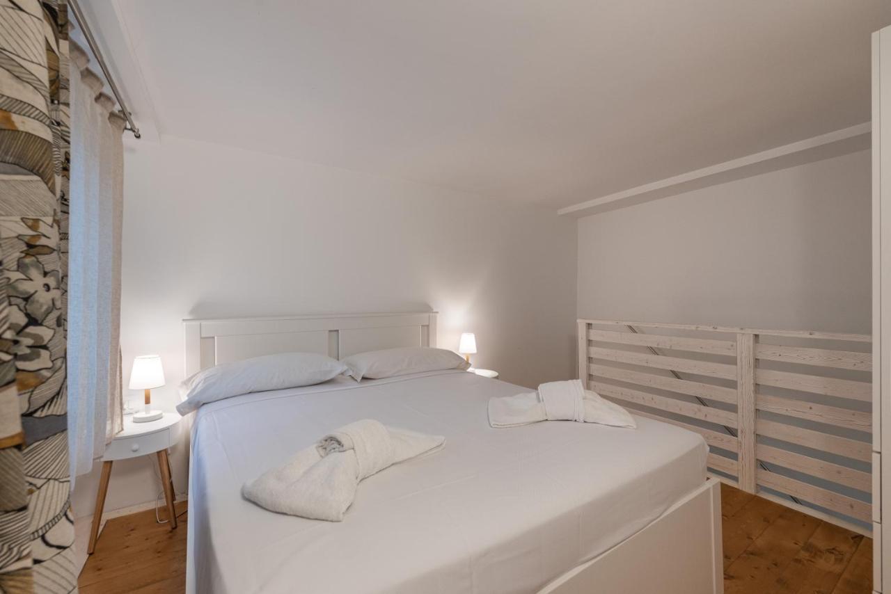 Vetriera 22 Apartment Palermo Bagian luar foto