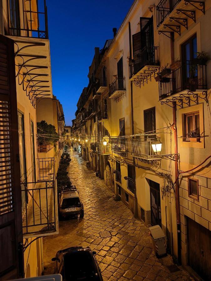 Vetriera 22 Apartment Palermo Bagian luar foto